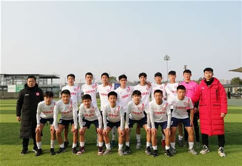 我校高中男子足球队获得成都市U17足球锦标赛冠军_成都棠湖外国语学校[ www.tangwai.com ]
