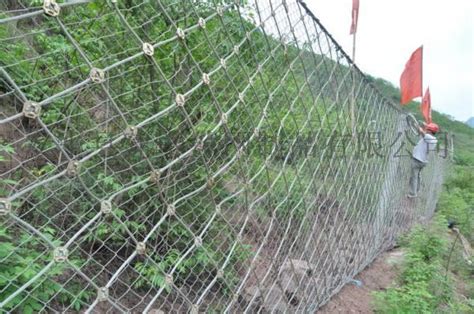 镀锌铁路防护栅栏价格-安平县澳达金属丝网制品有限公司