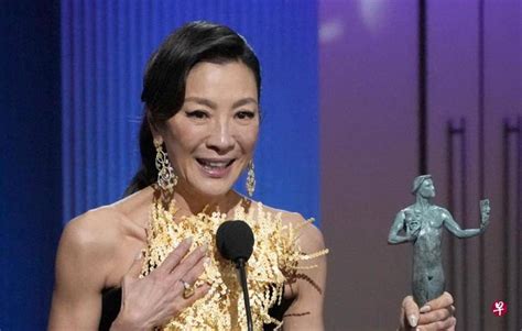 杨紫琼获美国电影学会荣誉博士学位 成为获该荣誉的首位亚洲人_凤凰网