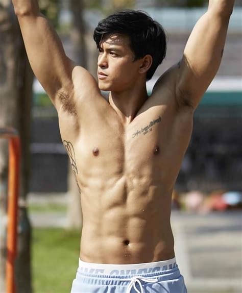 越南肌肉帅哥健身网红Dang Quoc Dat 健身教练兼模特 越南"史上肌肉最漂亮"的男人 越南 健身迷网