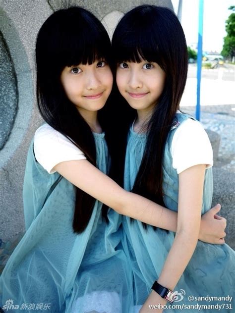台湾“最美双胞胎”长大了 14年过去更美了_娱乐开扒__杭州19楼