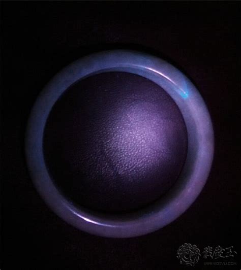 紫翡翠的鉴别方法有哪些 和紫玉髓又该如何区分 - 冰种玻璃种翡翠手镯挂件A货_翡翠原石种水等级划分鉴定价格多少钱，国翠世家珠宝