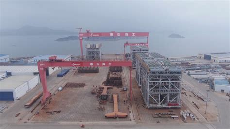 惠生海工Arctic LNG 2项目四号海工模块完成封顶 - 在建新船 - 国际船舶网