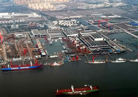 江南造船厂再曝高清卫星照 中国到底需要多少艘055？_手机新浪网