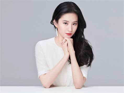 刘亦菲德芙巧克力品牌代言人官宣2024.10.9图片