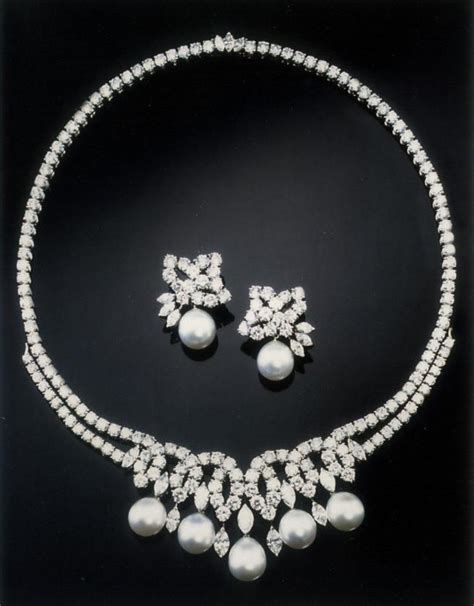 英国王室成员珍珠收藏公开,英女王、凯特、戴安娜王妃最著名的18件珍珠首饰 – 拉阔杂志，拉阔时尚眼界！