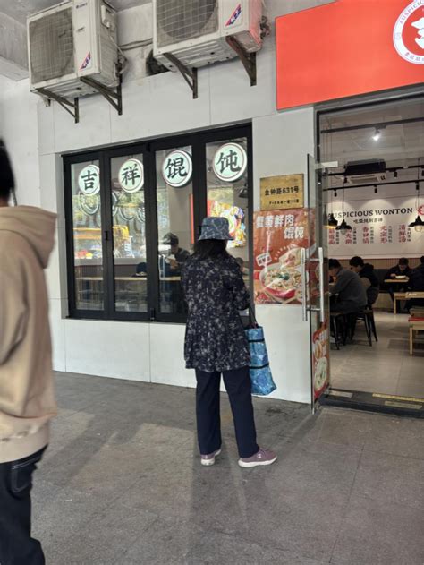 郑州小吃店品牌加盟日记——2人小吃店，多利又方便