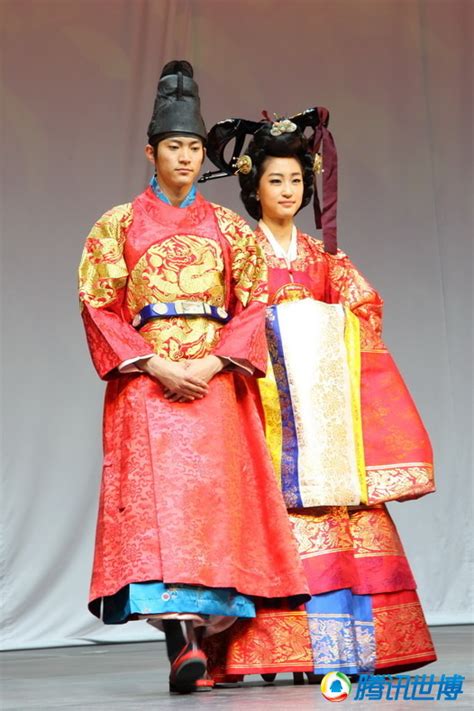 新款朝鲜族传统大长今宫廷古装朝鲜族民族服装成人舞蹈表演服装_虎窝淘