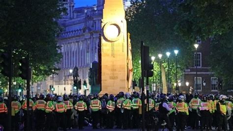 英国政府：暴力示威者可在被捕24小时内入狱 加重处罚_凤凰网资讯_凤凰网