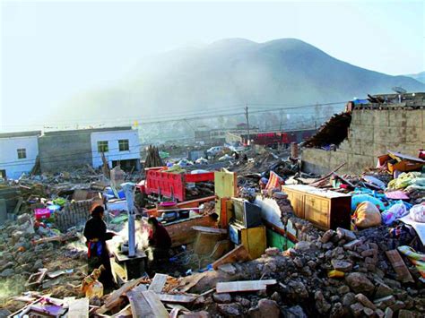 历史上的今天4月14日_2010年中国青海省玉树藏族自治州玉树县结古镇发生7.1级强烈地震。