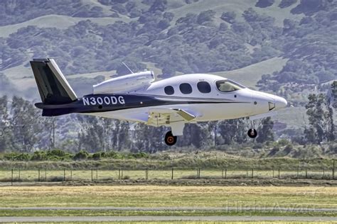 全球首架西锐愿景SF50飞机交付用户 - 民用航空网