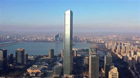 678.9米！世界第二高楼吉隆坡新地标默迪卡118大楼封顶 ！_浙江省钢结构行业协会
