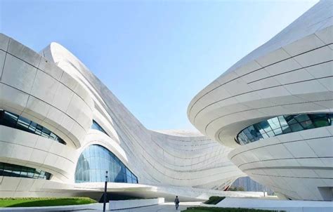 [上海]超高层后现代感城市综合体建筑方案文本-城市规划-筑龙建筑设计论坛