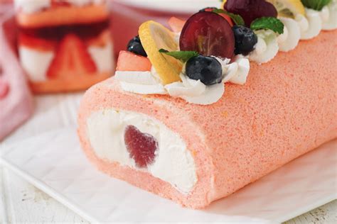 恒美西饼限时推出12款“春日粉”系列新品：樱花奥利奥蛋糕、蜜桃朵朵、草莓魔法棒等-FoodTalks全球食品资讯