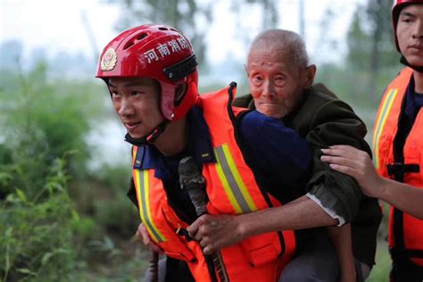 东莞蓝天救援队驰援河南抗洪救灾 ，转移被困群众116次421人|河南省|东莞市|抗洪_新浪新闻