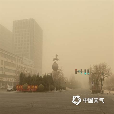 黄沙漫天一片昏黄！ 一组图看甘肃今春首场沙尘暴-高清图集-中国天气网