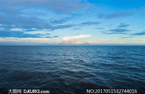 波澜壮阔的海滩景观高清图片下载-正版图片600728678-摄图网