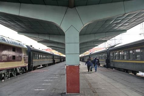7月1日起，佳木斯火车站增开去往北京方向动车组列车_京报网