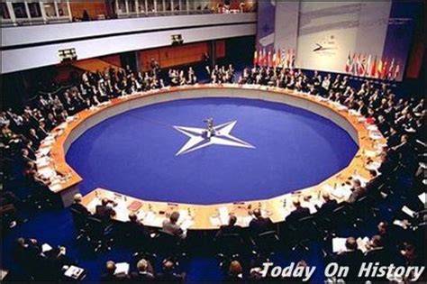 2004年3月29日保加利亚、爱沙尼亚等国加入北约 - 历史上的今天