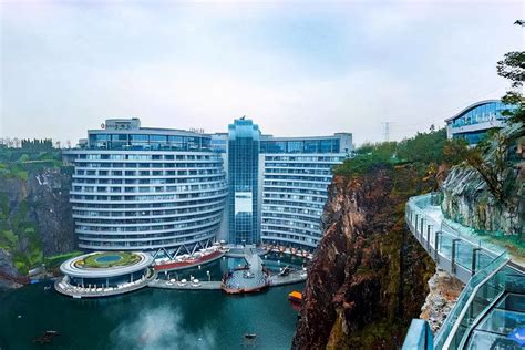 上海深坑酒店带你探索奇幻光影水幕秀