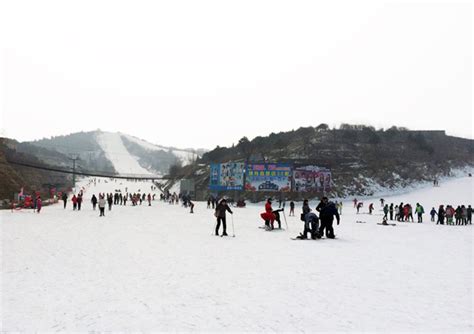 北京2022~2023雪季开板，大雪时节团建去滑雪-有山团建