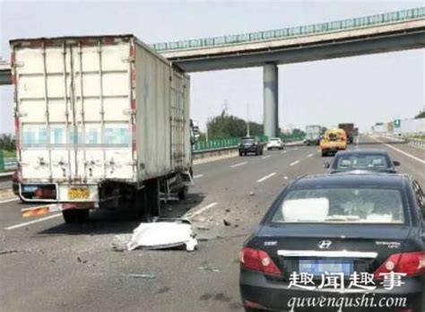 最新消息！四川自隆高速车祸事故现场图，官方回应来了-车主指南