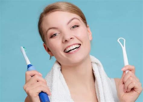 电动牙刷怎么刷牙齿内侧呢？