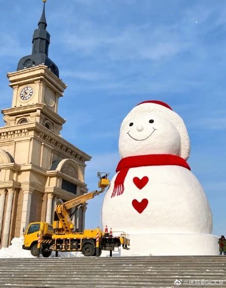 2022年的哈尔滨大雪人，和2021年的哈尔滨大雪人，你喜欢哪一个？_风闻