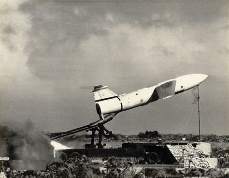 世界第一！V1导弹堪称划时代的武器，现代战争正式向导弹靠拢|导弹|飞航式导弹|德国_新浪新闻