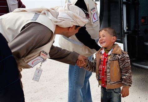 十年战乱 炮火下的叙利亚儿童何以为家？ - 封面新闻