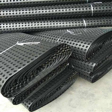 高铁防护栅栏案例展示 - 安平县艾瑞金属丝网有限公司