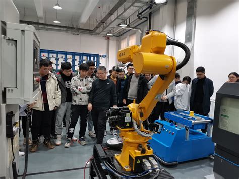 2019全球工程机械产业大会在京盛大召开 利星行机械集团喜获殊荣