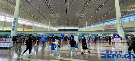 天津滨海机场启用行李提取区中转厅 提升旅客转机效率 - 封面新闻