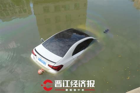 上海公交车失控坠河的背后，是公交驾驶员群体从业的不易……_关爱_乘客_突发