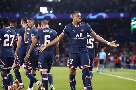 全场比赛结束，最终巴黎圣日耳曼在主场2-1逆转战胜图卢兹……