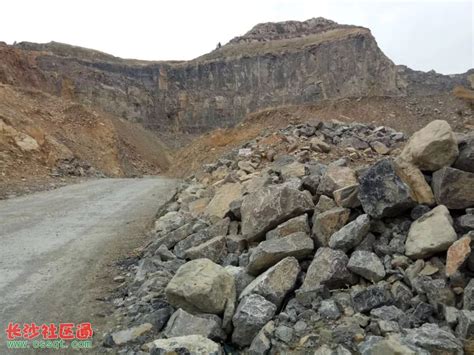 秀美山水遭采挖 22家采石场被取缔——桂林漓江流域非法采石乱象调查（3）-千龙网·中国首都网