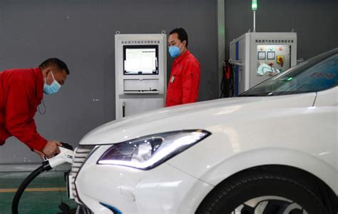 用大数据守护新能源汽车安全 重庆这个一体化平台填补国内空白 - 重庆日报网