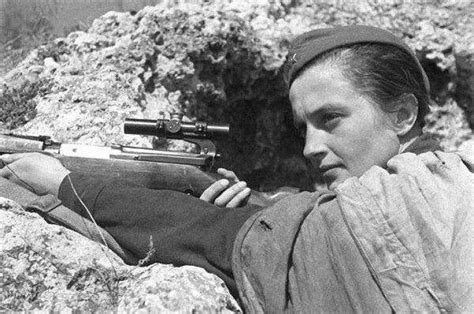 二战最强女狙击手，击杀三百多名德军，德军对她恨之入骨，战争片_腾讯视频
