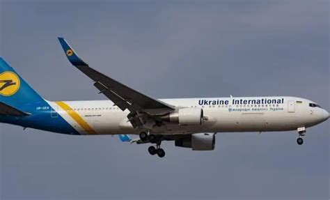 第二架接返自乌克兰撤离中国公民临时航班安全抵达郑州_凤凰网