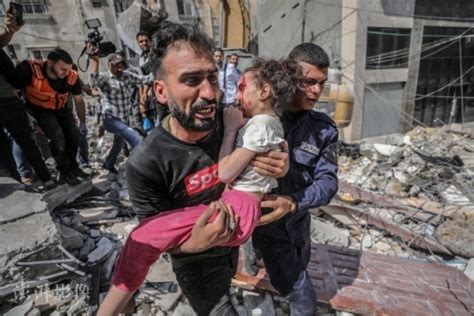 “我们在巴勒斯坦长不大”，加沙已有近万名儿童死伤，和平曙光何时到来？_腾讯视频