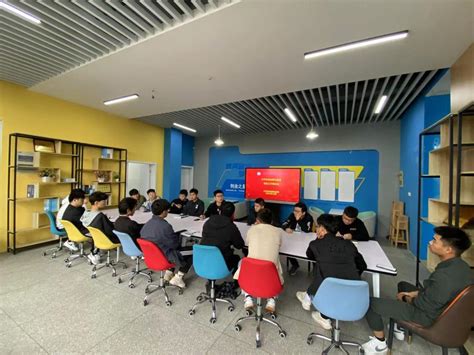 内蒙古大学创业学院与赤峰红山文化艺术培训中心达成校地合作协议-赤峰-内蒙古新闻网