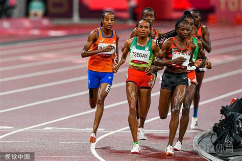 360体育-【组图】东京奥运会女子5000米决赛：荷兰名将哈桑夺冠
