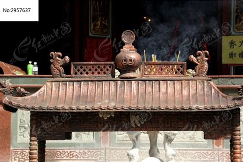 寺庙里的香火塔高清图片下载_红动中国