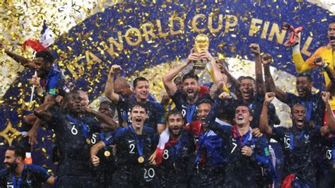 《全景足坛》【回放】足球经典战“疫”：2018世界杯决赛 法国vs克罗地亚 下半场