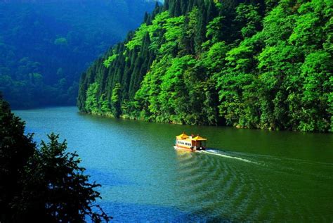 城口巴山湖惊艳了整个四季 如此美景值得一看_重庆频道_凤凰网