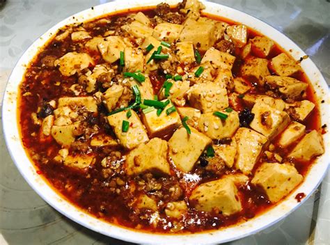四川麻婆豆腐的做法_图解正宗的四川麻婆豆腐怎么做-聚餐网