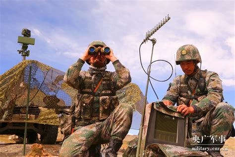 预备特战队员锤炼特种战术技能 - 中国军网