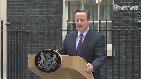 英国首相与儿子合影首次曝光 约翰逊眼神亮了_手机新浪网