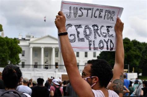 美国：黑人与华裔抗议人群对峙现场_手机凤凰网