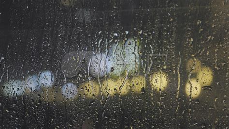 雨夜车窗雨滴_3840X2160_高清视频素材下载(编号:7877092)_实拍视频_光厂(VJ师网) www.vjshi.com